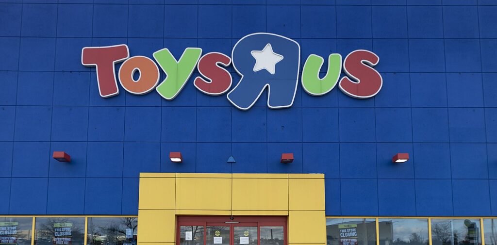 <div>Toys ‘R’ Us Canada closes at least 38 stores this year, puts another 12 up for sale</div>